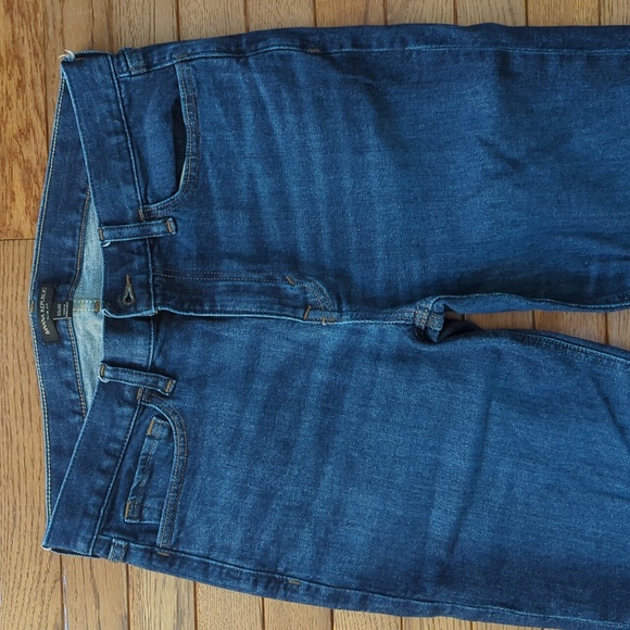 Banana Republic Blue Jeans Faded. Slim Fit. Size 33" x 30 (Like New) - Picture 2 of 9
